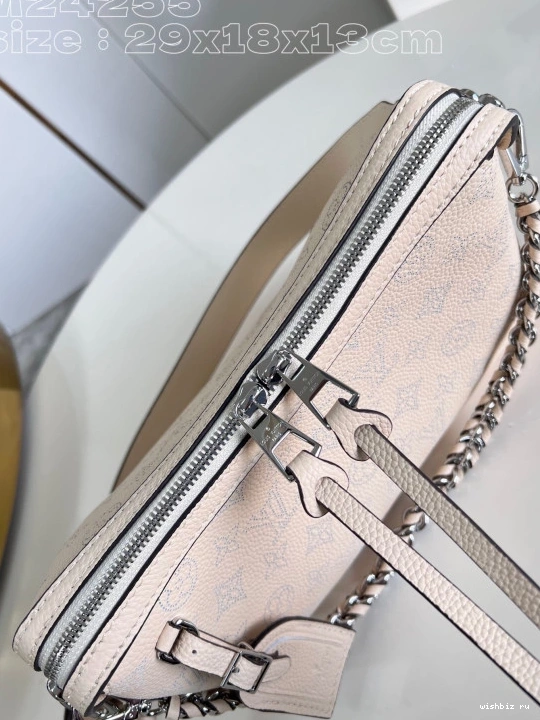 WIS VUITTON LOUIS - 13CM 18 29 x Hand PM x It All 1103